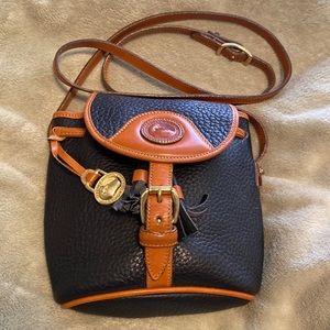 Dooney & Bourke Vintage Pouch B760